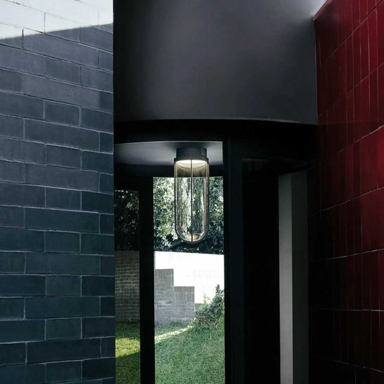 flos_in_vitro_ceiling_plafonnier_k_noir_1.webp Clearance FLOS In Vitro Ceiling plafonnier, 2 700 K noir Éclairage Extérieur Professionnel