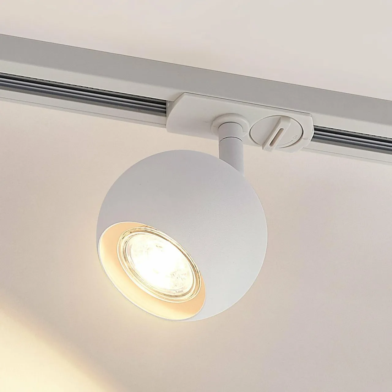 projecteur_sur_rail_lindby_linaro_gu__w_blanc_monophas_5.webp Best Projecteur sur rail Linaro, GU10, 10 W, blanc, monophasé Éclairage De Bureau